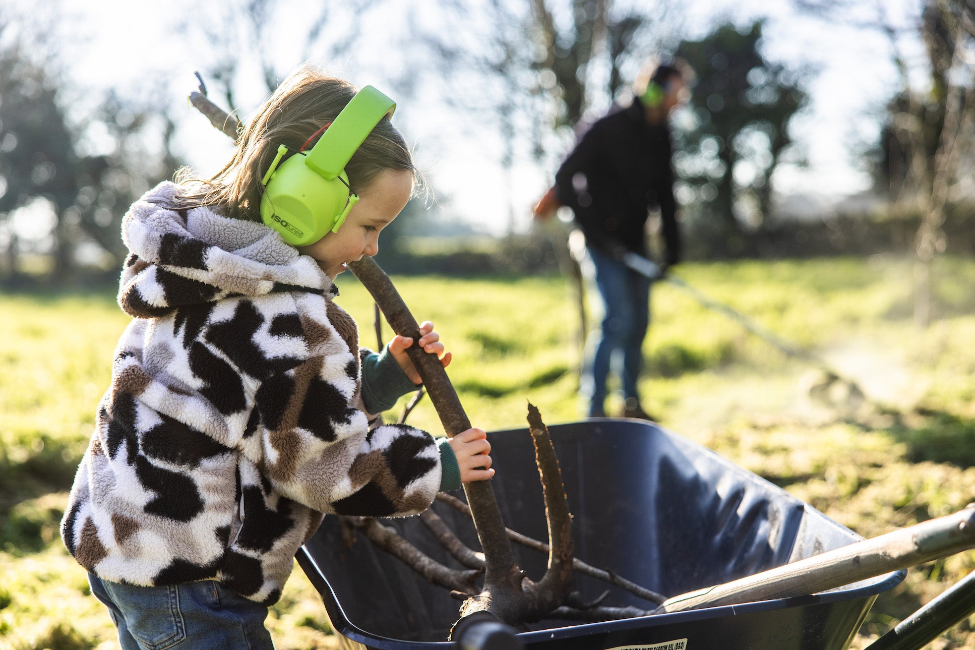 ISOtunes JUNIOR DEFENDER Earmuff for Kids